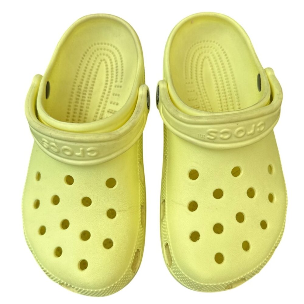Crocs Classic Clogs Size W7/M5 Bright Yellow Slip-On Sandals With Adjustable Hee